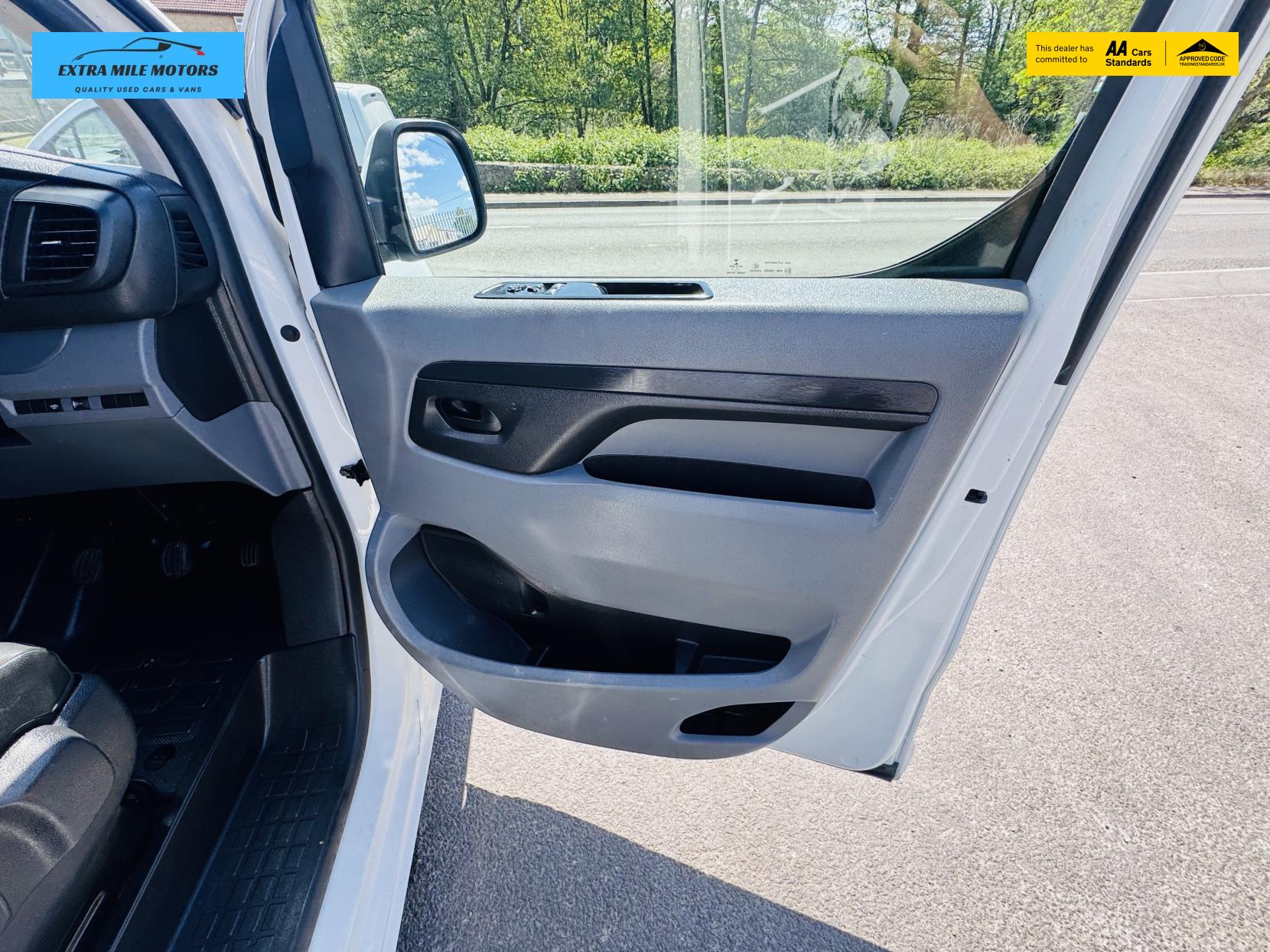 Vauxhall Vivaro 2.0 Turbo D 3100 Sportive Panel Van 5dr Diesel Manual L2 H1 Euro 6 (s/s) (150 ps)