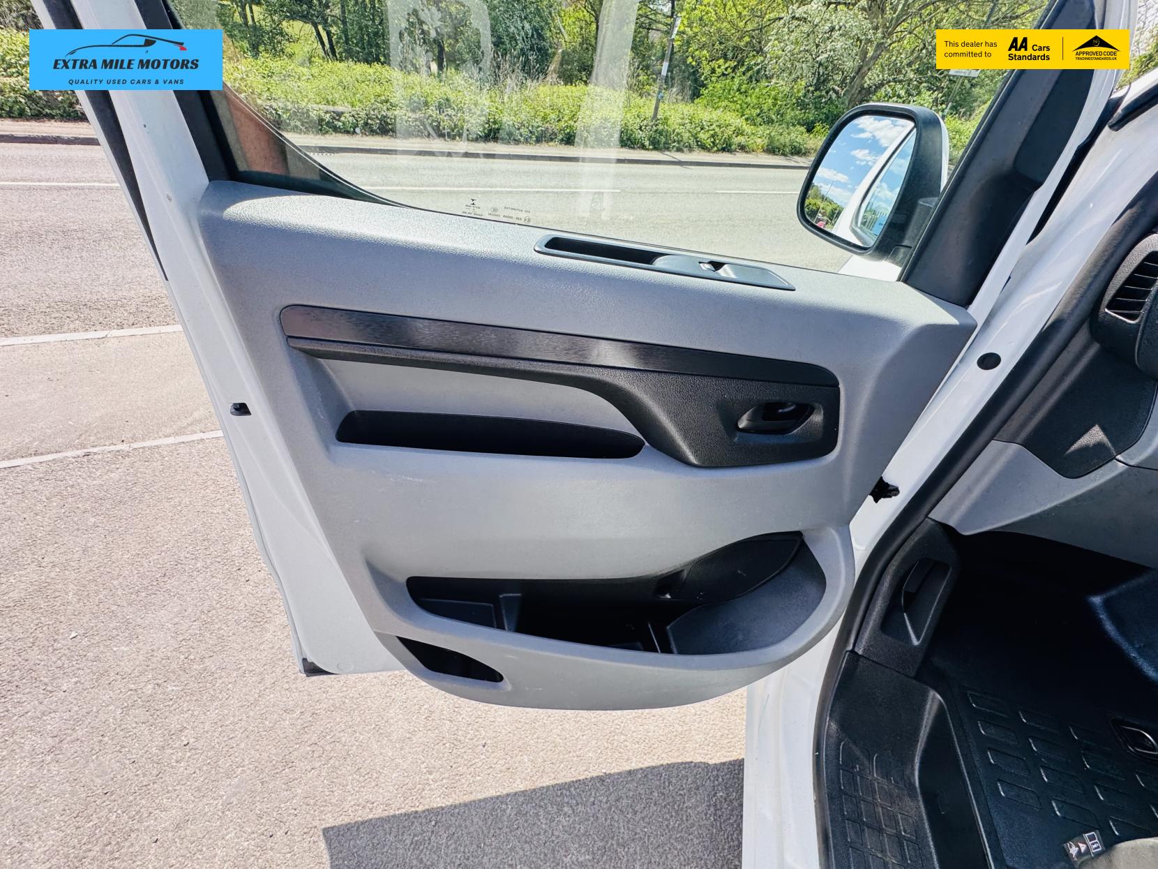 Vauxhall Vivaro 2.0 Turbo D 3100 Sportive Panel Van 5dr Diesel Manual L2 H1 Euro 6 (s/s) (150 ps)