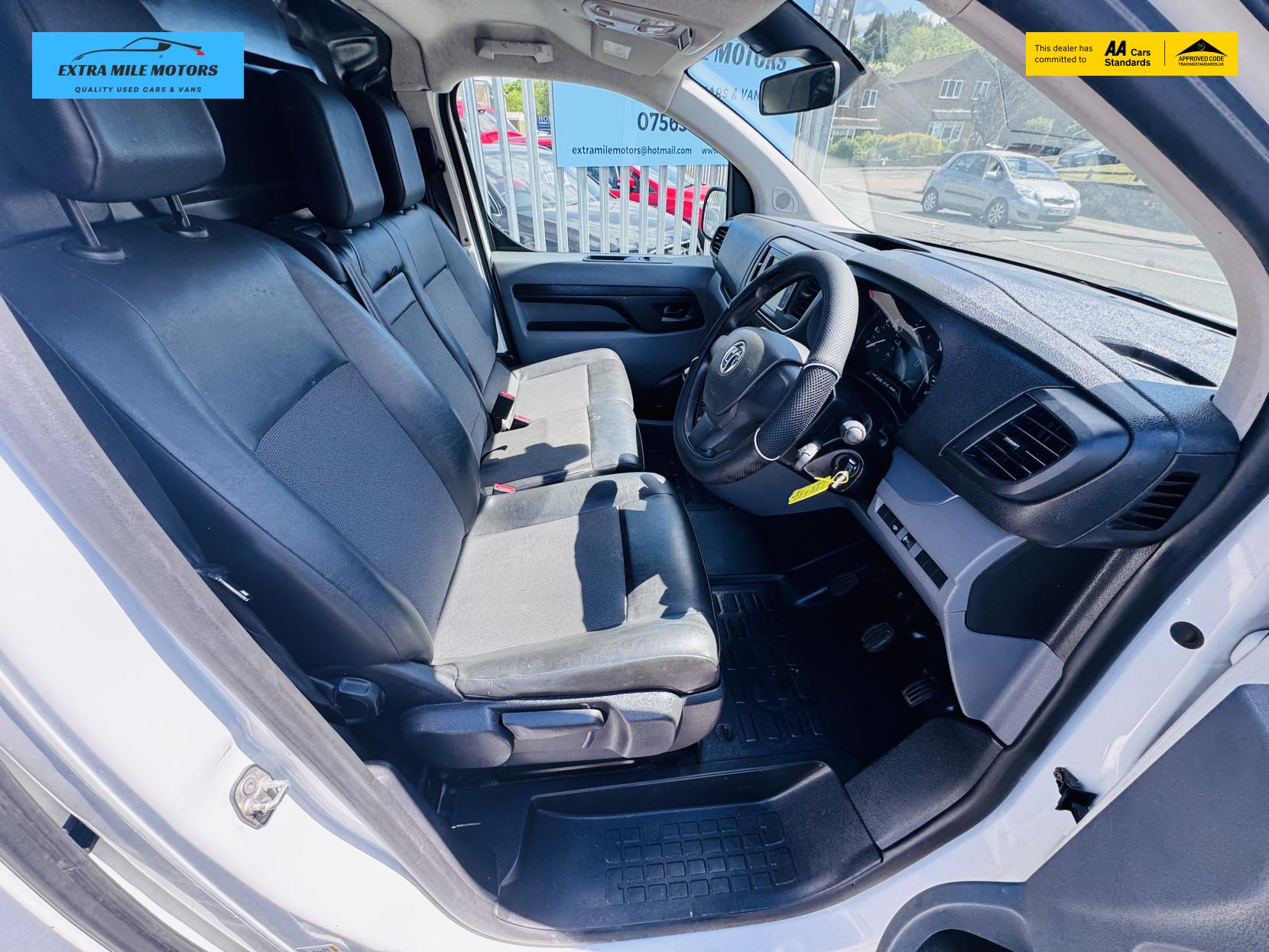 Vauxhall Vivaro 2.0 Turbo D 3100 Sportive Panel Van 5dr Diesel Manual L2 H1 Euro 6 (s/s) (150 ps)