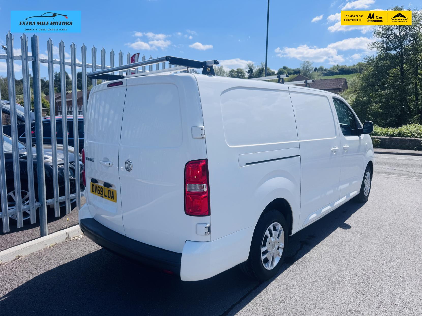 Vauxhall Vivaro 2.0 Turbo D 3100 Sportive Panel Van 5dr Diesel Manual L2 H1 Euro 6 (s/s) (150 ps)