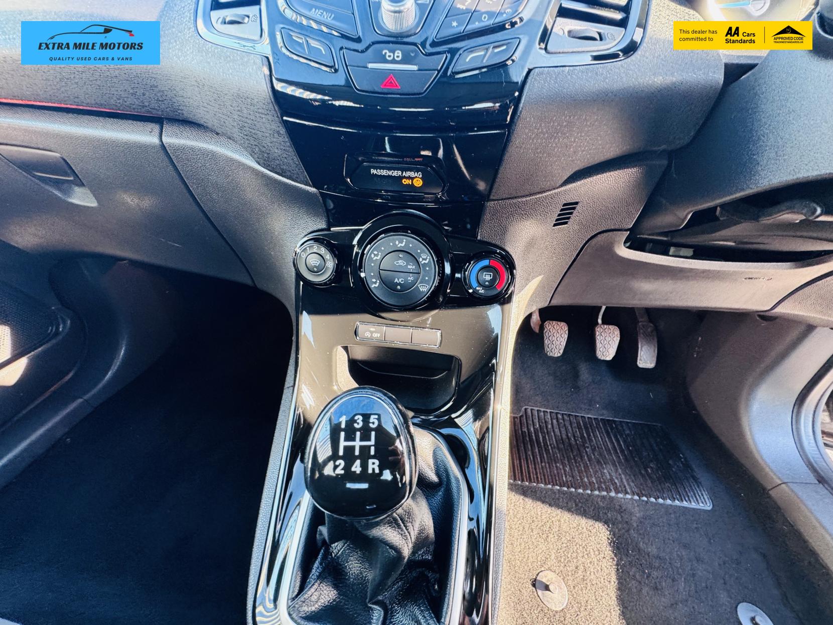 Ford Fiesta 1.0T EcoBoost Zetec Hatchback 5dr Petrol Manual Euro 5 (s/s) (100 ps)