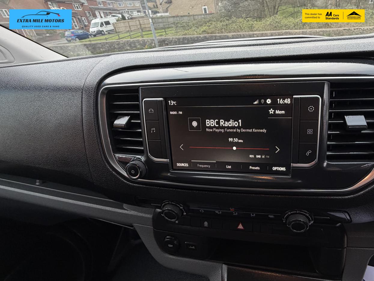 Vauxhall Vivaro 2.0 Turbo D 3100 Sportive Crew Van Double Cab 5dr Diesel Manual L1 H1 Euro 6 (s/s) (120 ps)