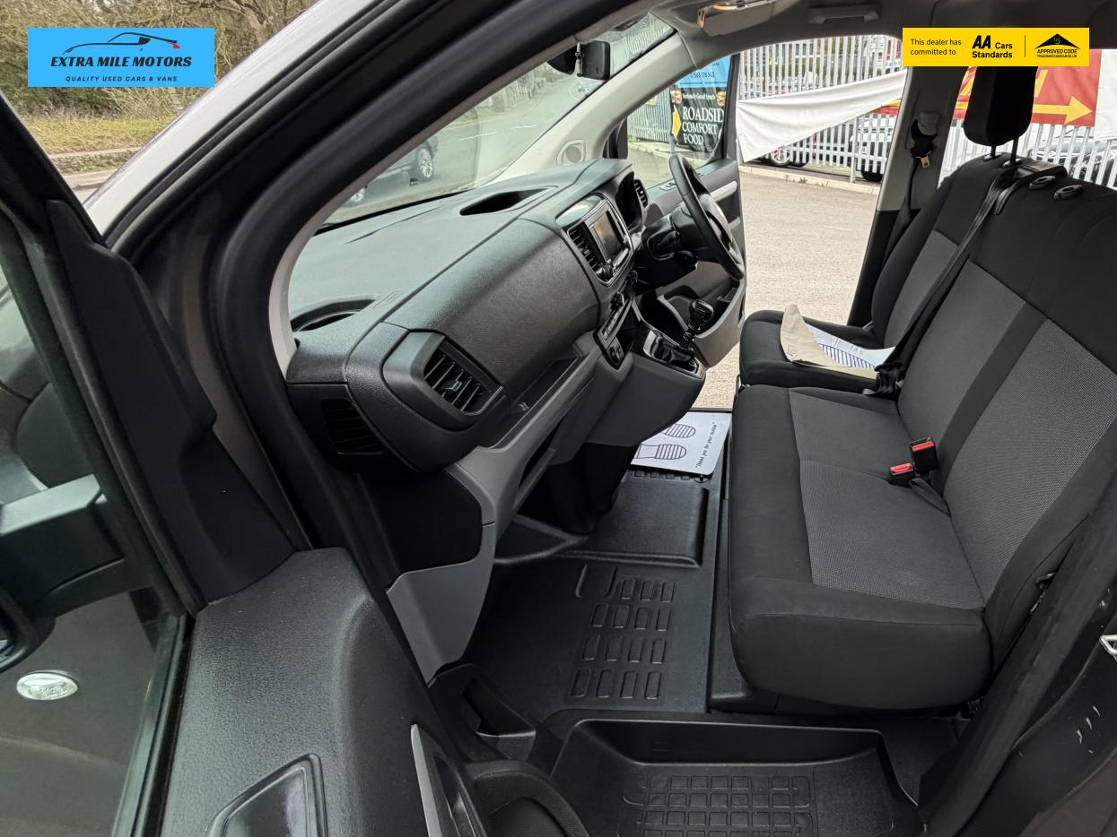 Vauxhall Vivaro 2.0 Turbo D 3100 Sportive Crew Van Double Cab 5dr Diesel Manual L1 H1 Euro 6 (s/s) (120 ps)