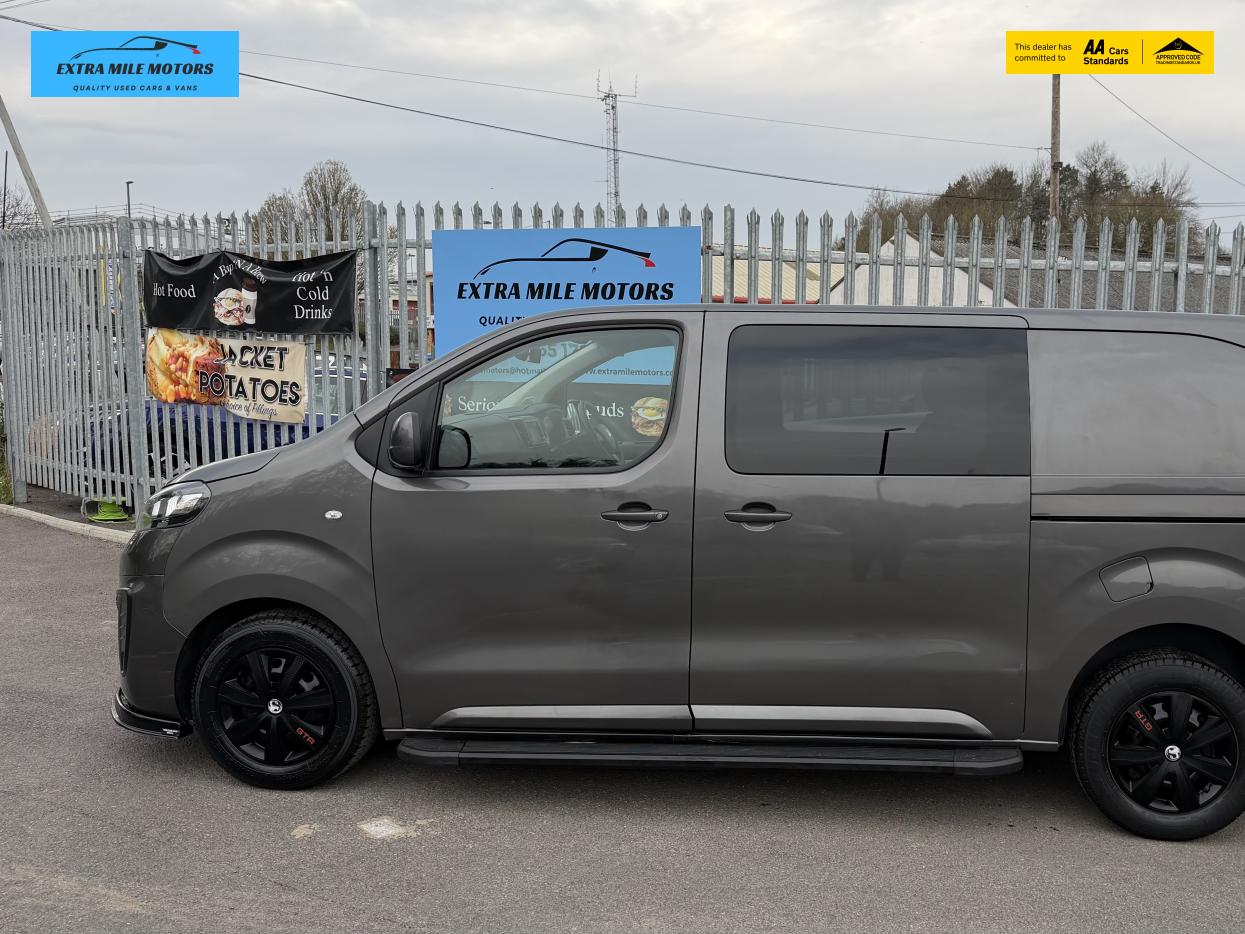 Vauxhall Vivaro 2.0 Turbo D 3100 Sportive Crew Van Double Cab 5dr Diesel Manual L1 H1 Euro 6 (s/s) (120 ps)