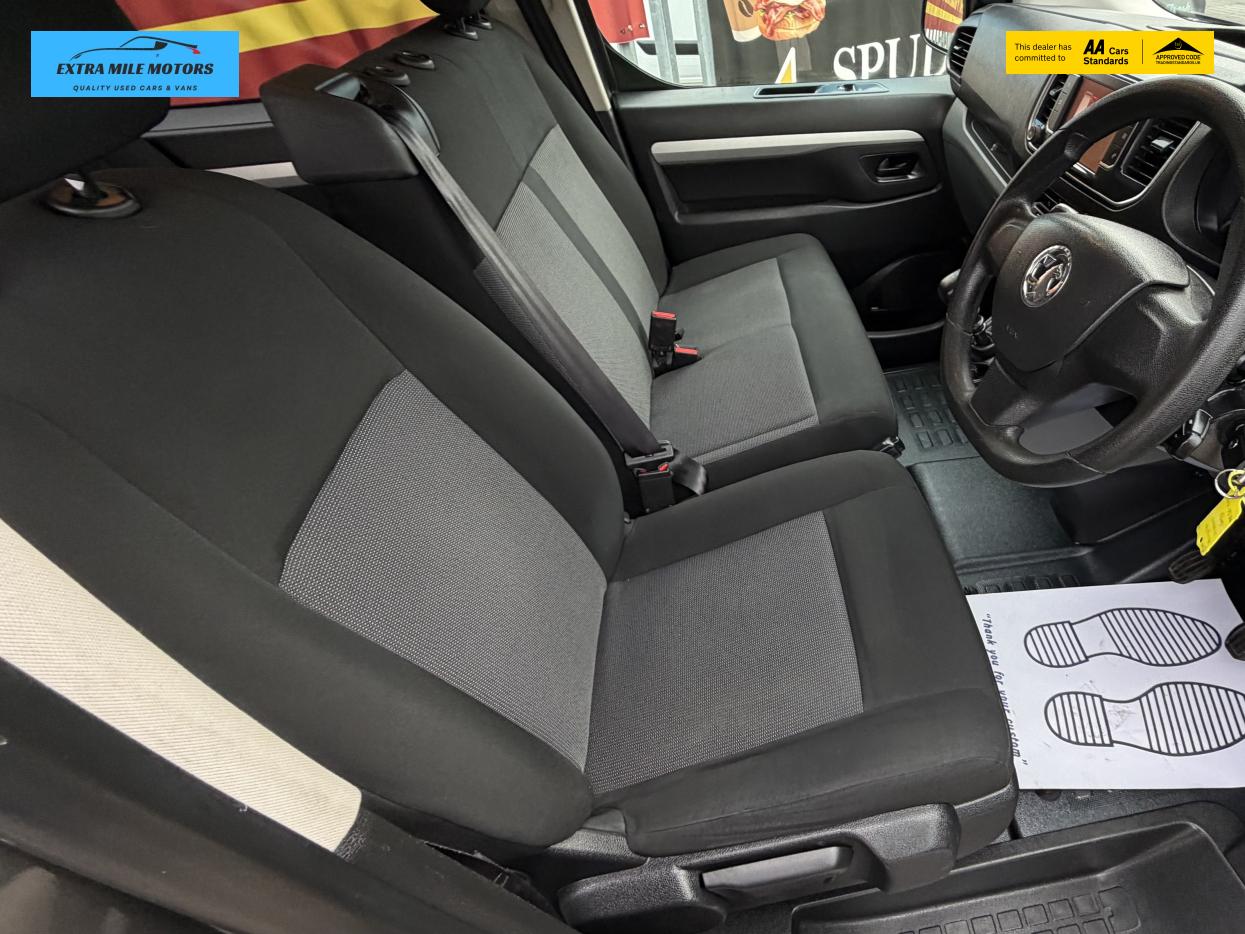 Vauxhall Vivaro 2.0 Turbo D 3100 Sportive Crew Van Double Cab 5dr Diesel Manual L1 H1 Euro 6 (s/s) (120 ps)