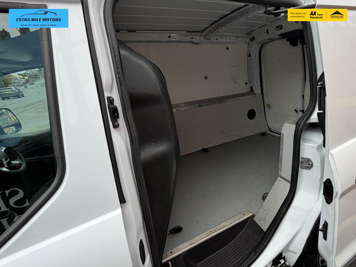 Ford Transit Connect 1.6 TDCi 220 Panel Van 4dr Diesel Manual L1 H1 (124 g/km, 94 bhp)