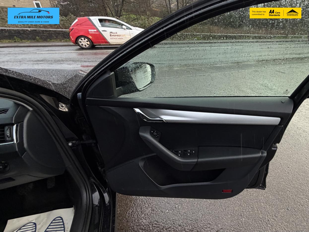 Skoda Octavia 1.6 TDI SE Technology Estate 5dr Diesel Manual Euro 6 (s/s) (115 ps)