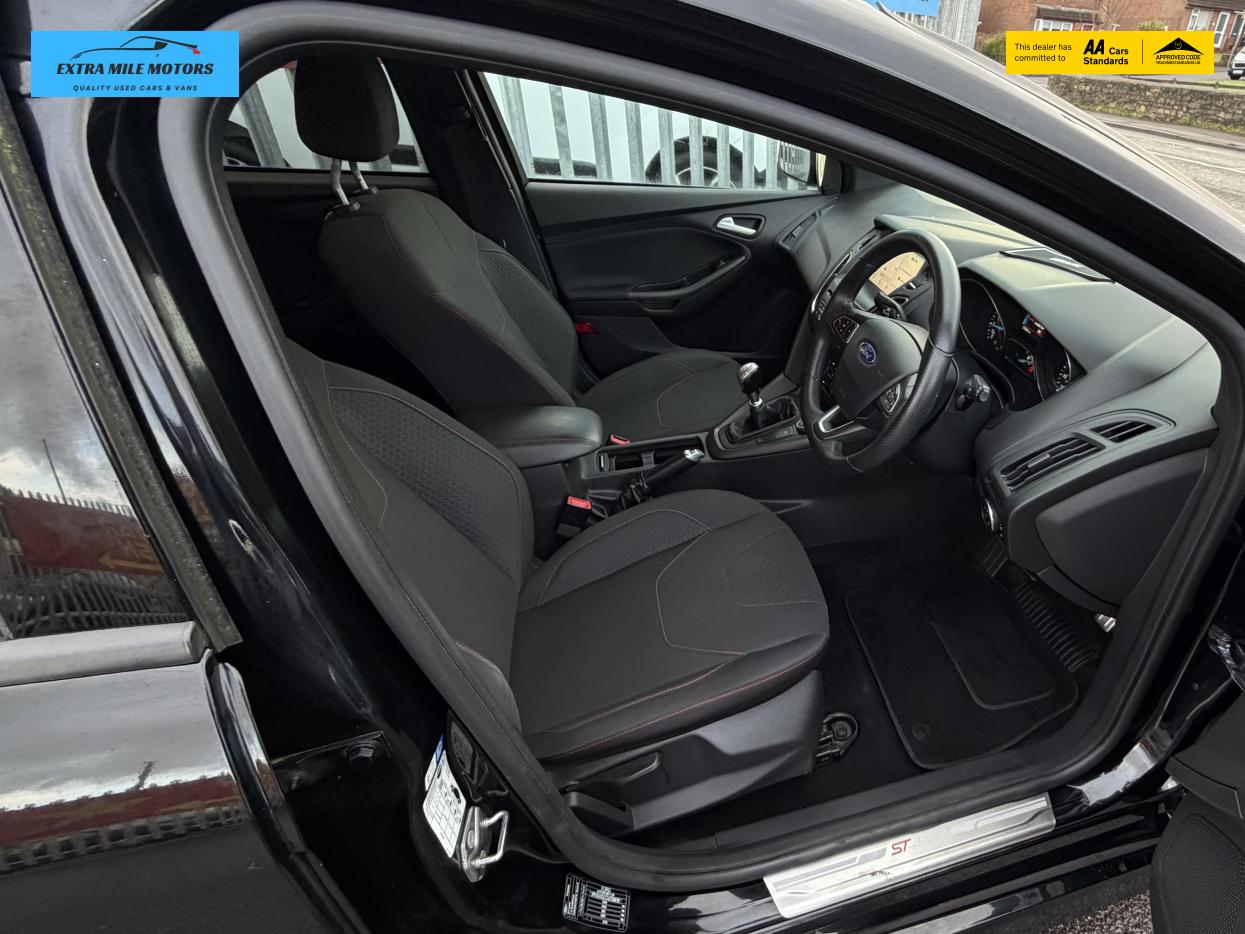 Ford Focus 1.0T EcoBoost ST-Line Hatchback 5dr Petrol Manual Euro 6 (s/s) (140 ps)
