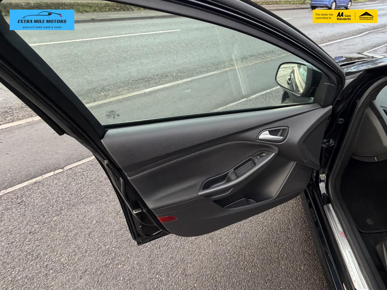 Ford Focus 1.0T EcoBoost ST-Line Hatchback 5dr Petrol Manual Euro 6 (s/s) (140 ps)