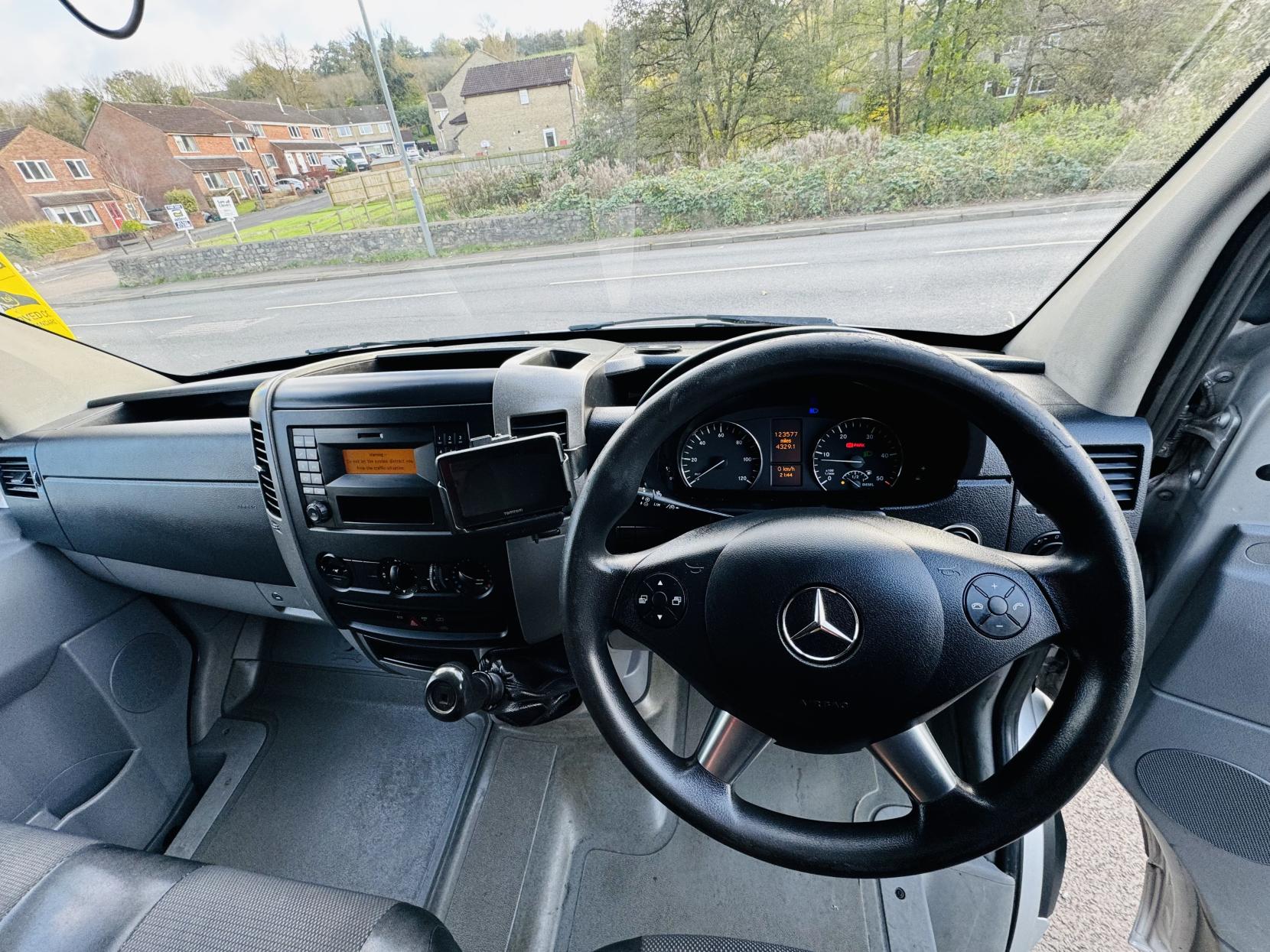 Mercedes-Benz Sprinter 2.1 313 CDi Panel Van 4dr Diesel Manual RWD L1 H3 (222 g/km, 129 bhp)