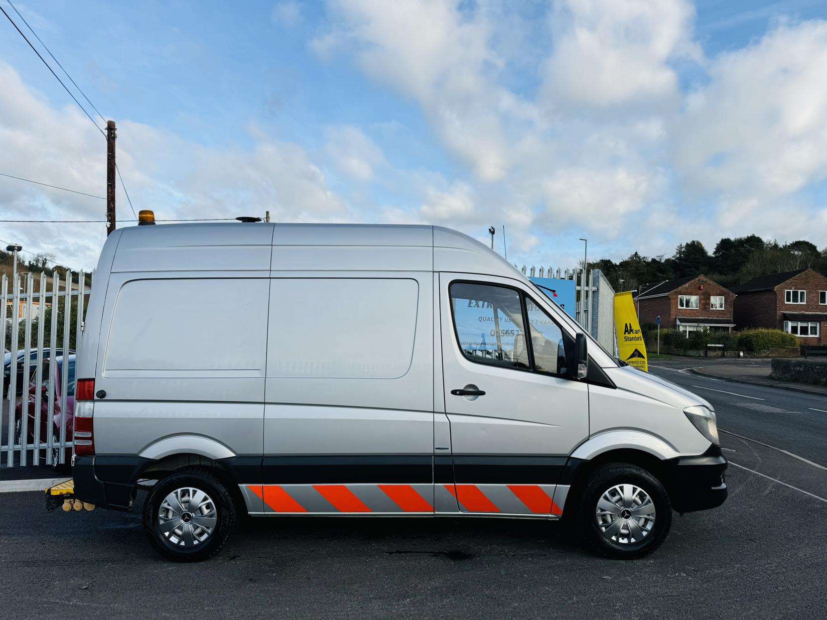 Mercedes-Benz Sprinter 2.1 313 CDi Panel Van 4dr Diesel Manual RWD L1 H3 (222 g/km, 129 bhp)