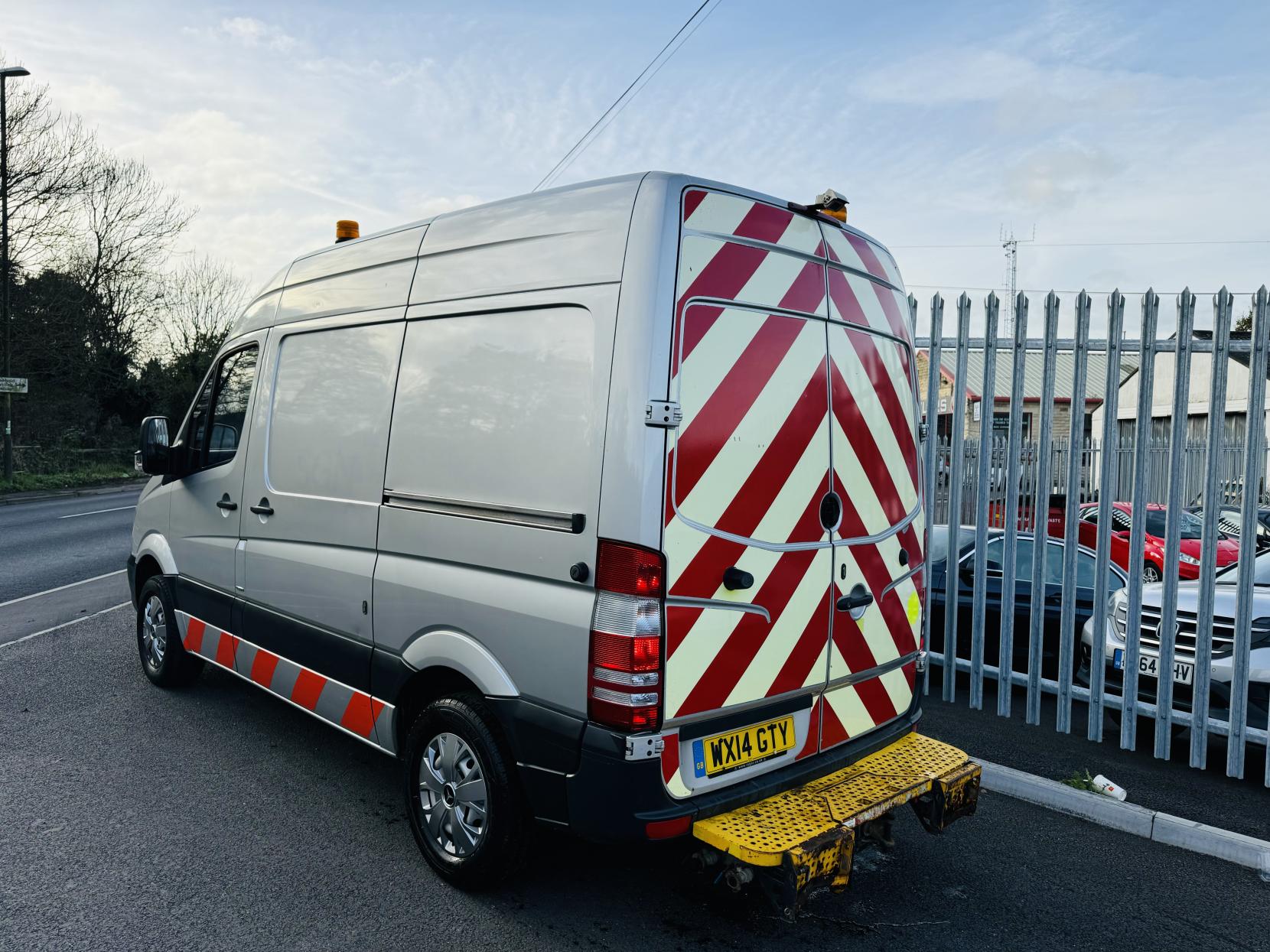 Mercedes-Benz Sprinter 2.1 313 CDi Panel Van 4dr Diesel Manual RWD L1 H3 (222 g/km, 129 bhp)