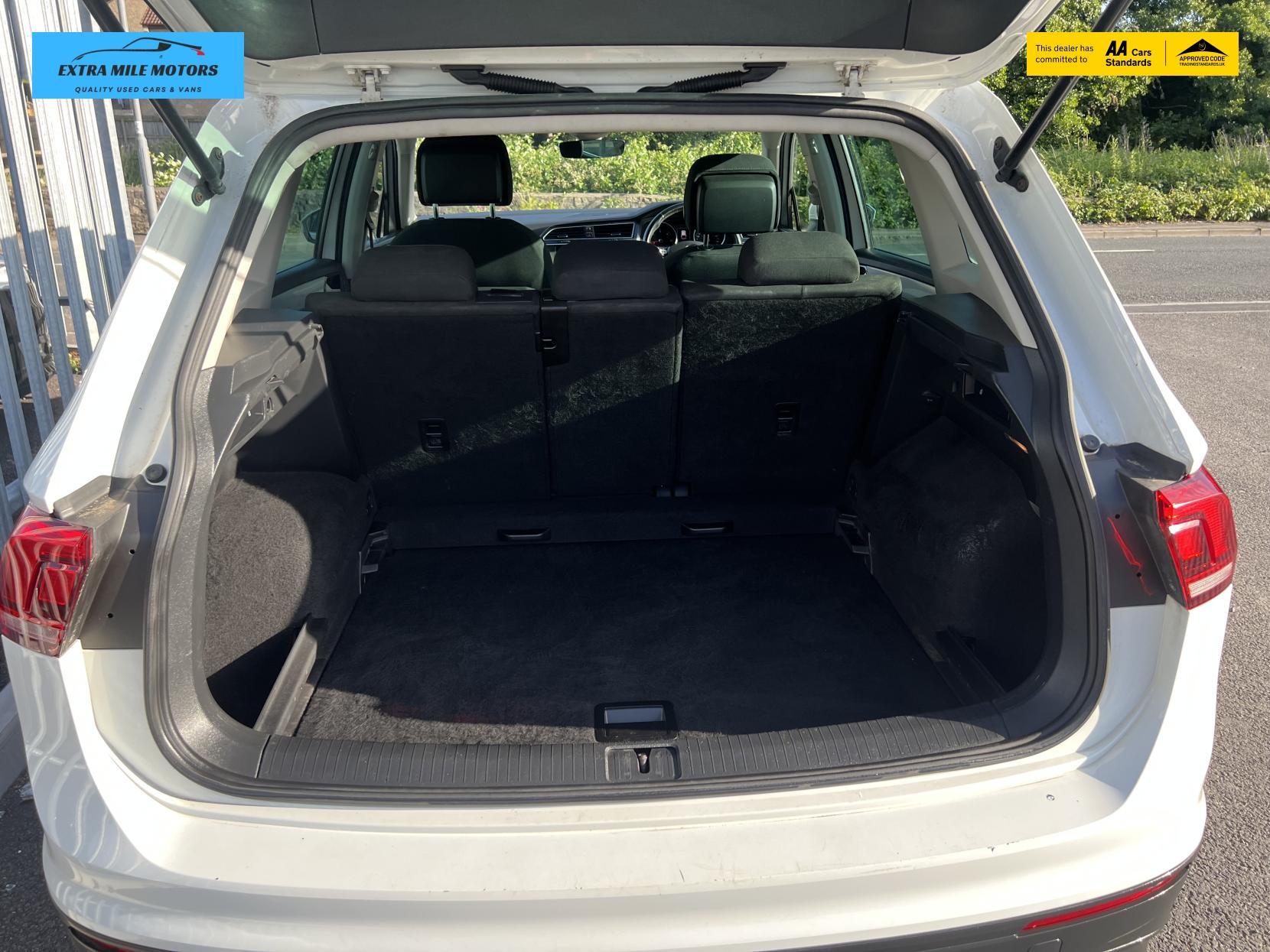 Volkswagen Tiguan 2.0 TDI SE SUV 5dr Diesel Manual Euro 6 (s/s) (150 ps)