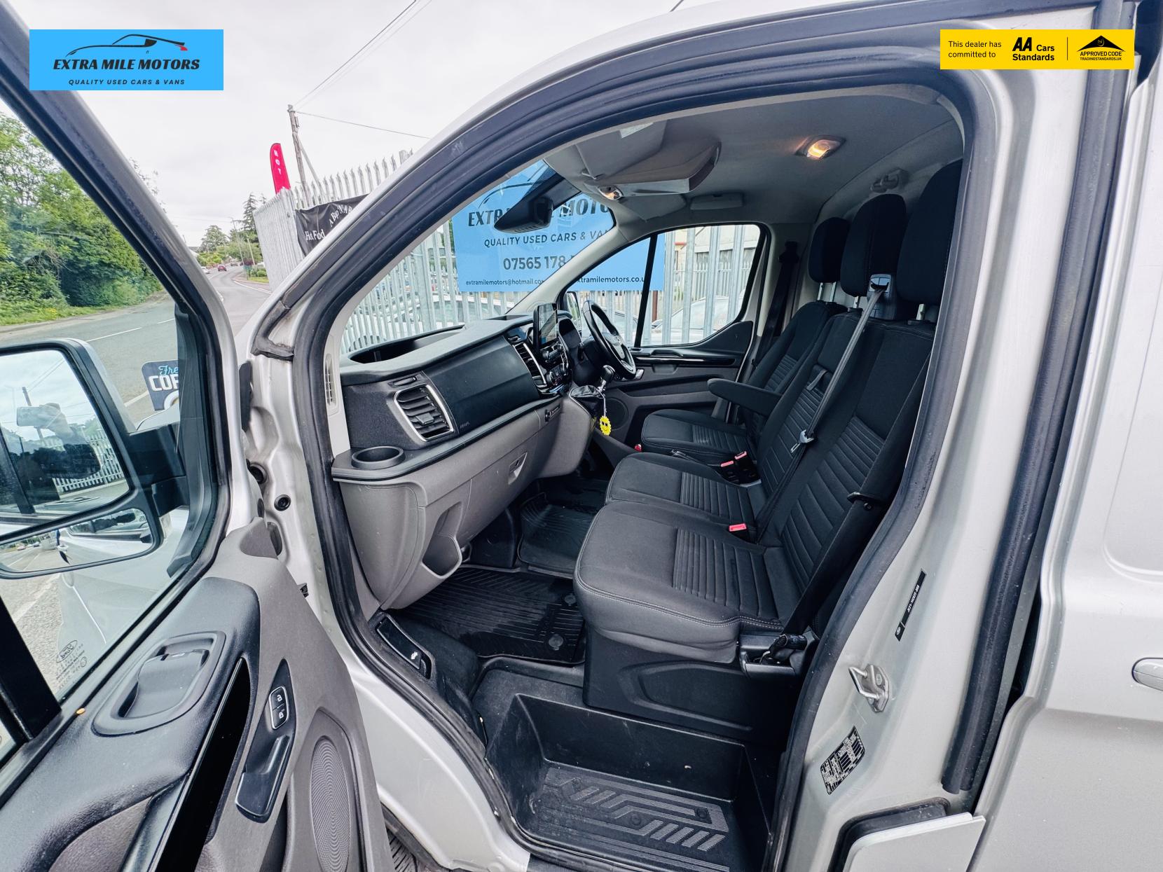 Ford Transit Custom 2.0 300 EcoBlue Limited Panel Van 5dr Diesel Manual L2 H1 Euro 6 (130 ps)