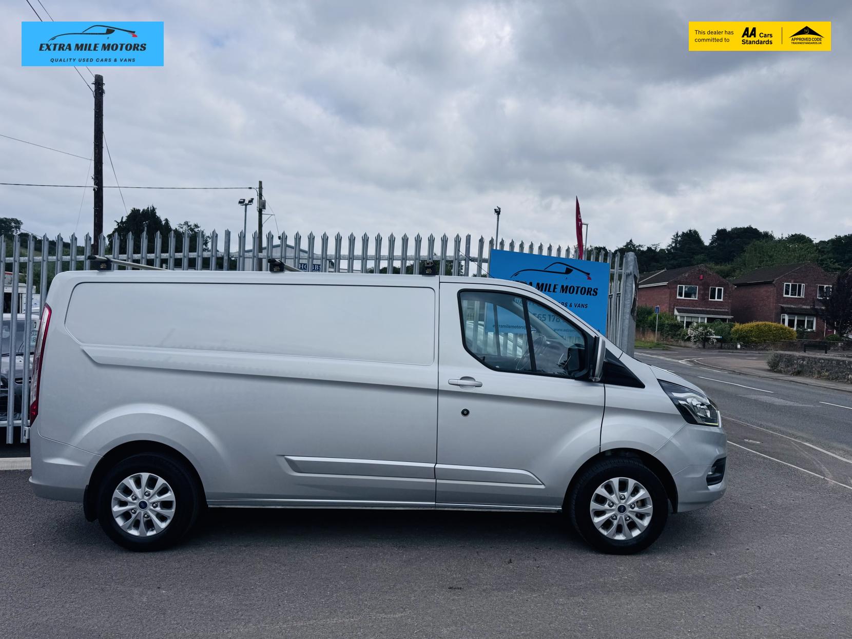 Ford Transit Custom 2.0 300 EcoBlue Limited Panel Van 5dr Diesel Manual L2 H1 Euro 6 (130 ps)