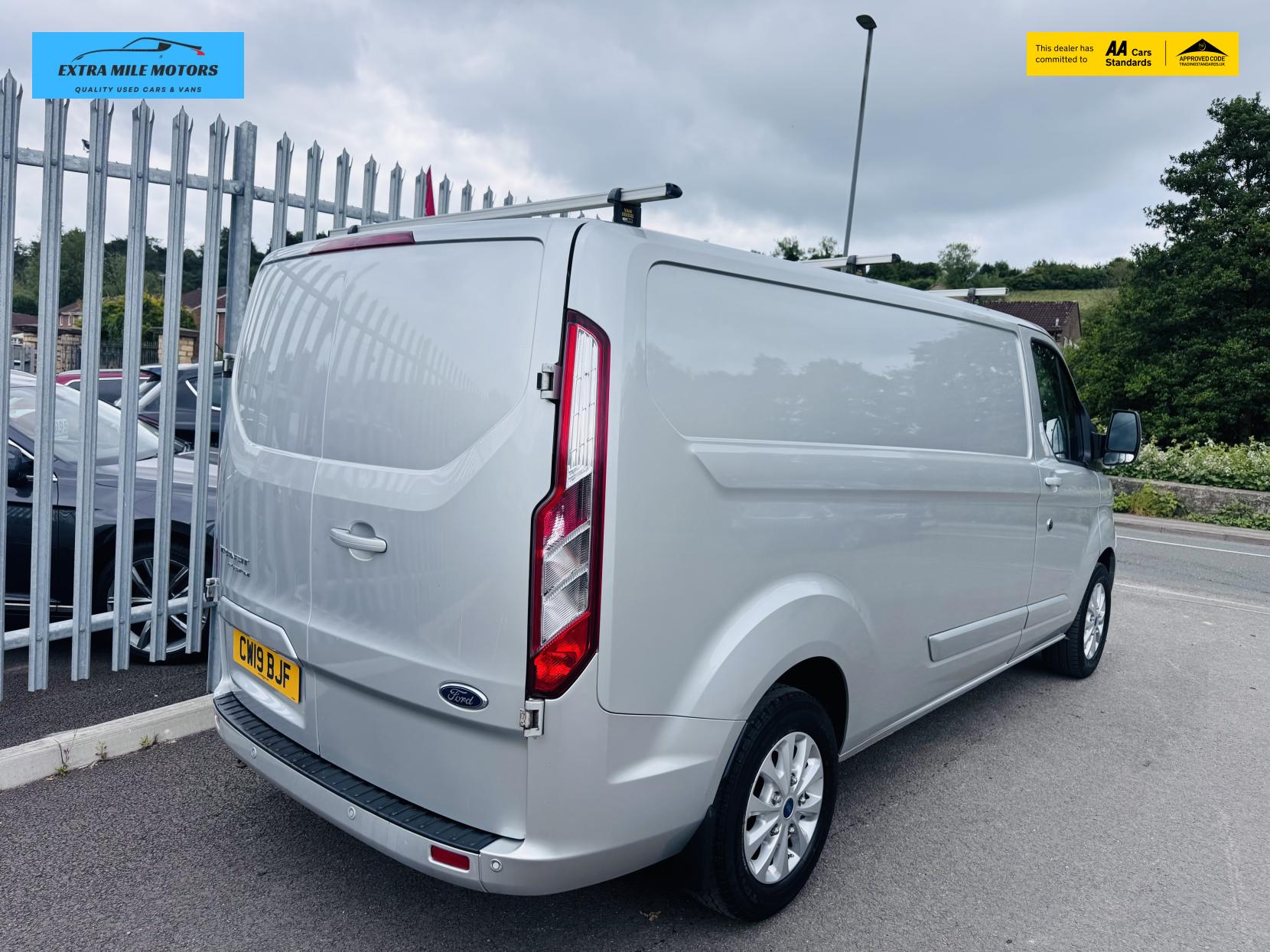 Ford Transit Custom 2.0 300 EcoBlue Limited Panel Van 5dr Diesel Manual L2 H1 Euro 6 (130 ps)