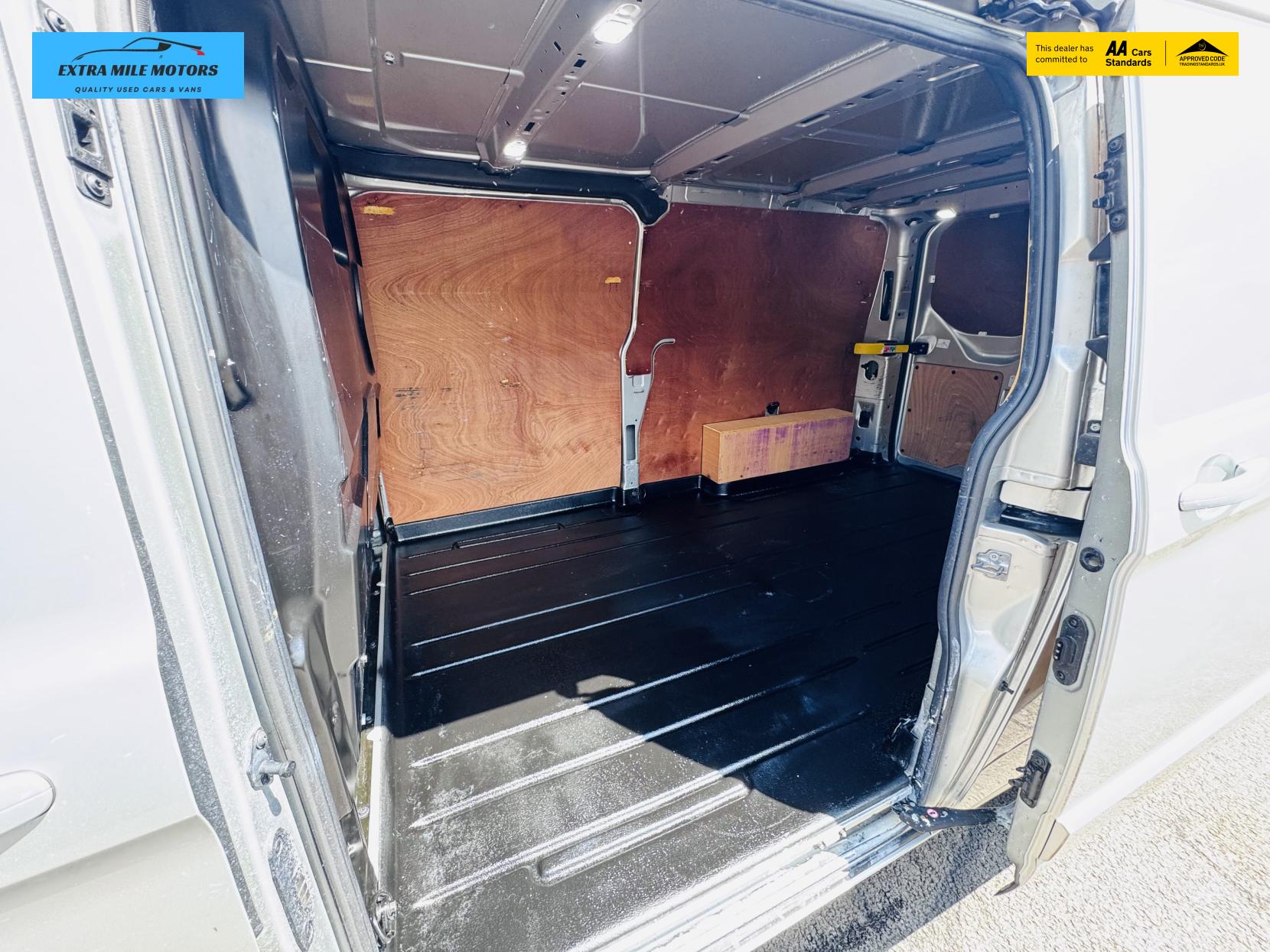Ford Transit Custom 2.0 300 EcoBlue Limited Panel Van 5dr Diesel Manual L2 H1 Euro 6 (130 ps)