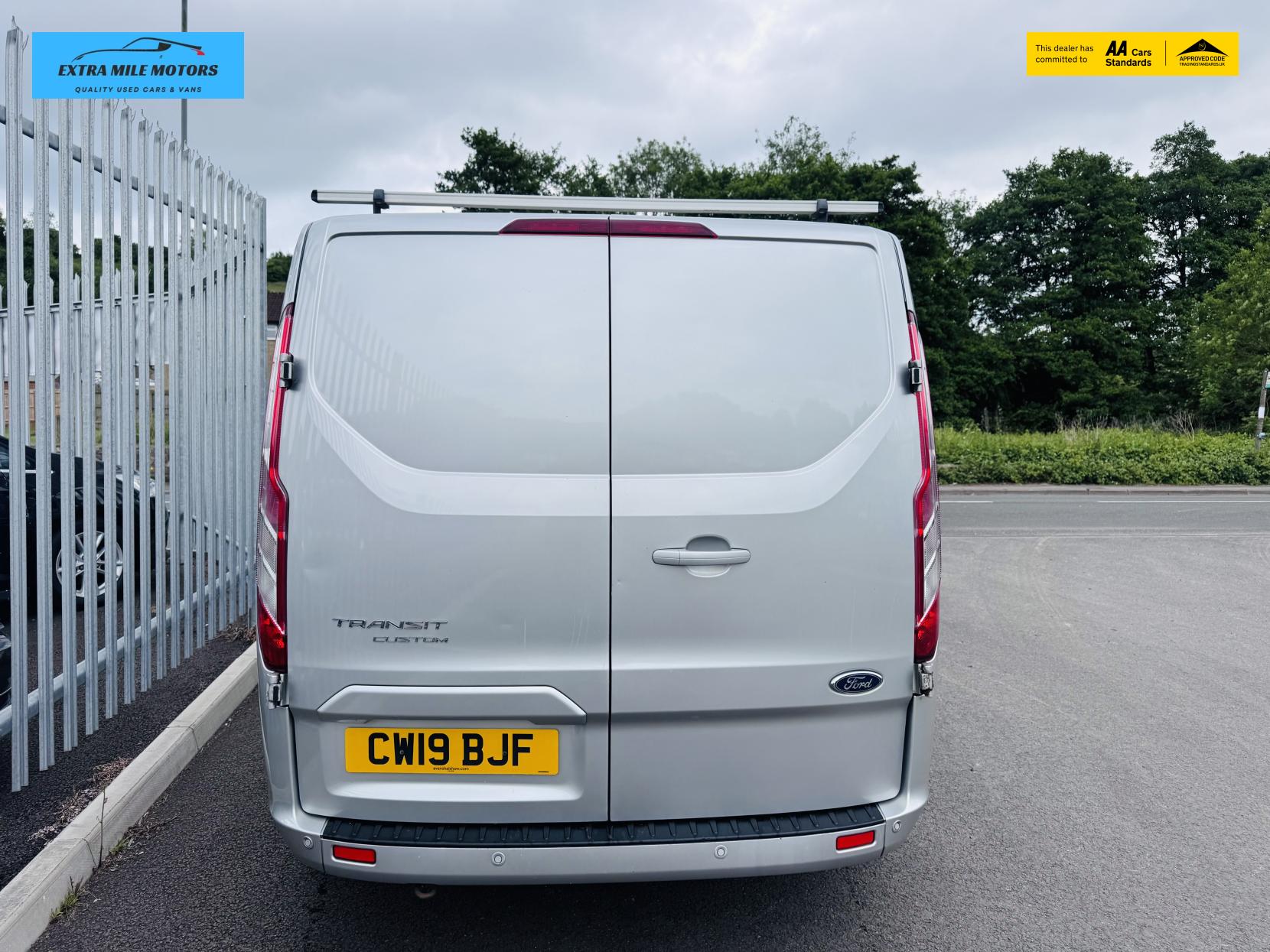 Ford Transit Custom 2.0 300 EcoBlue Limited Panel Van 5dr Diesel Manual L2 H1 Euro 6 (130 ps)