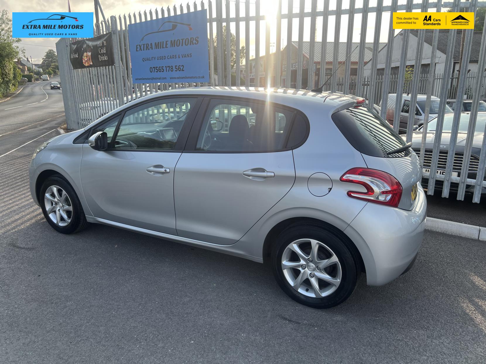 Peugeot 208 1.2 VTi PureTech Active Hatchback 5dr Petrol Manual Euro 5 (82 ps)