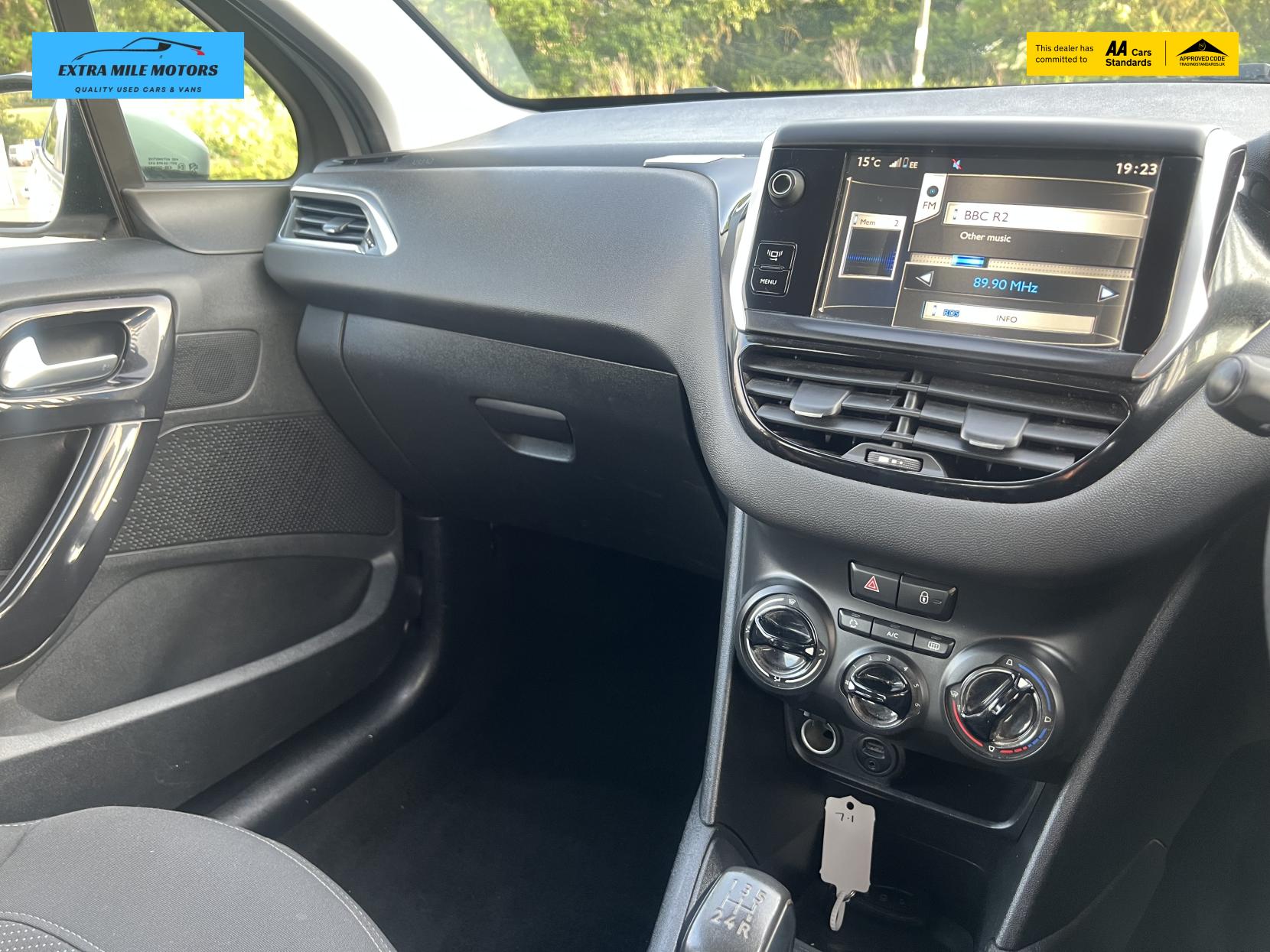 Peugeot 208 1.2 VTi PureTech Active Hatchback 5dr Petrol Manual Euro 5 (82 ps)