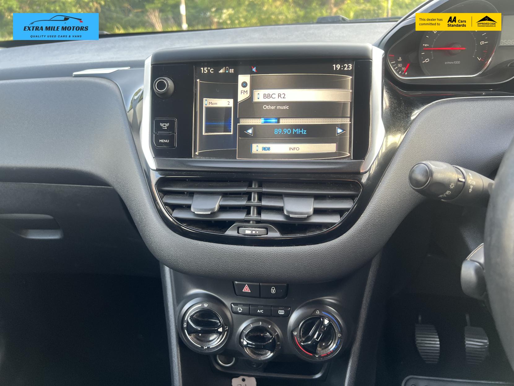 Peugeot 208 1.2 VTi PureTech Active Hatchback 5dr Petrol Manual Euro 5 (82 ps)