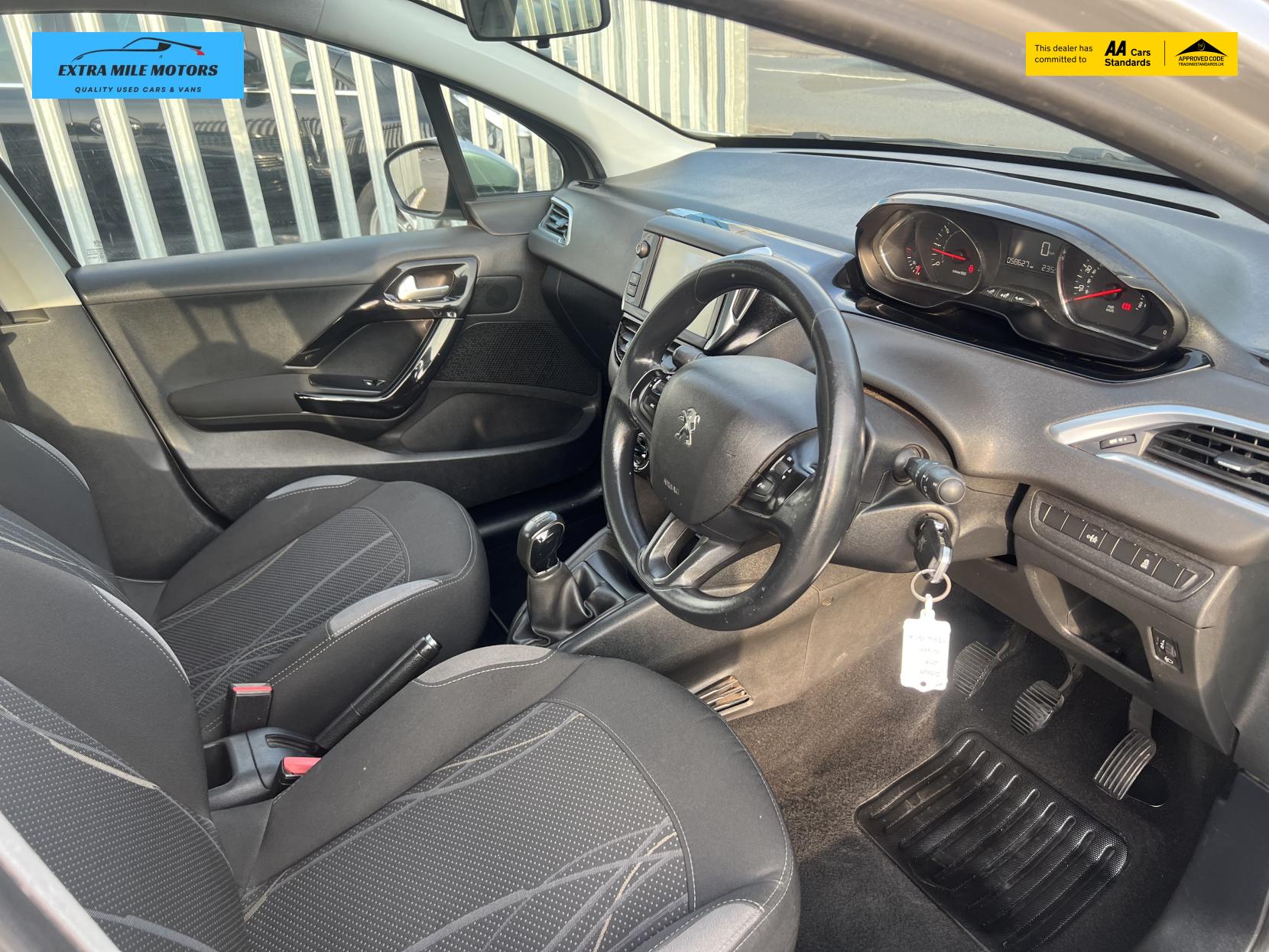 Peugeot 208 1.2 VTi PureTech Active Hatchback 5dr Petrol Manual Euro 5 (82 ps)