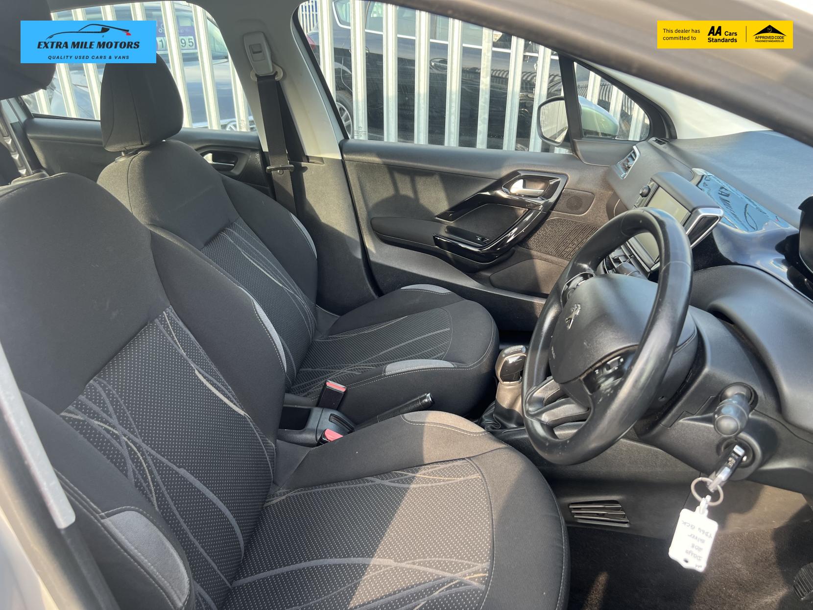 Peugeot 208 1.2 VTi PureTech Active Hatchback 5dr Petrol Manual Euro 5 (82 ps)