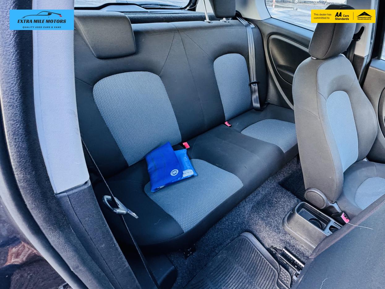 Fiat Grande Punto 1.4 Sound Hatchback 3dr Petrol Manual Euro 4 (77 bhp)