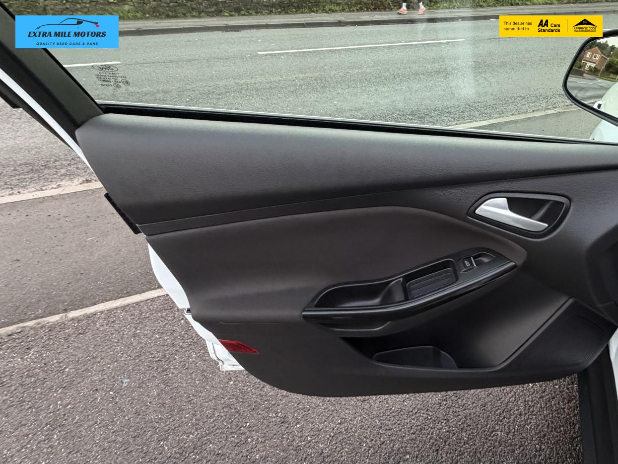 Ford Focus 1.0T EcoBoost Titanium Hatchback 5dr Petrol Manual Euro 6 (s/s) (125 ps)