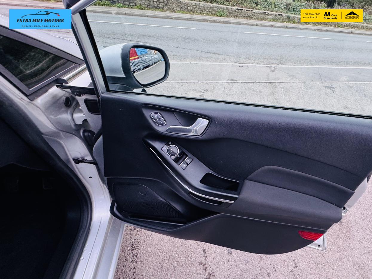 Ford Fiesta 1.0T EcoBoost Zetec Hatchback 5dr Petrol Manual Euro 6 (s/s) (100 ps)