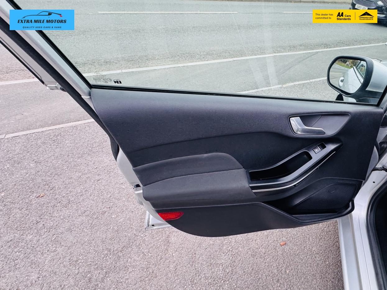 Ford Fiesta 1.0T EcoBoost Zetec Hatchback 5dr Petrol Manual Euro 6 (s/s) (100 ps)