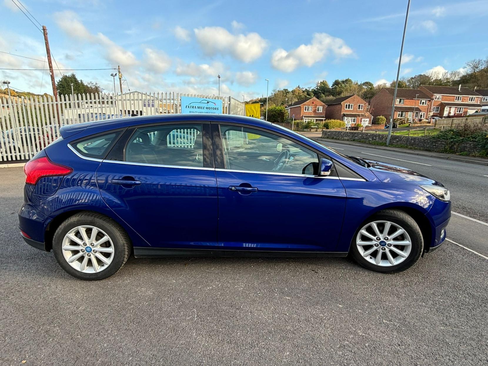 Ford Focus 1.0T EcoBoost Titanium Hatchback 5dr Petrol Manual Euro 6 (s/s) (125 ps)