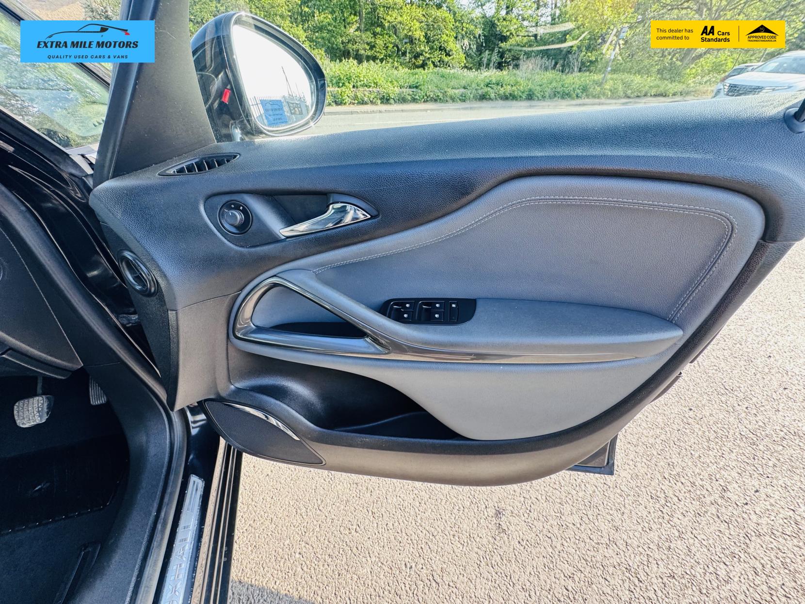 Vauxhall Zafira Tourer 1.6 CDTi ecoFLEX Elite MPV 5dr Diesel Manual Euro 6 (s/s) (136 ps)