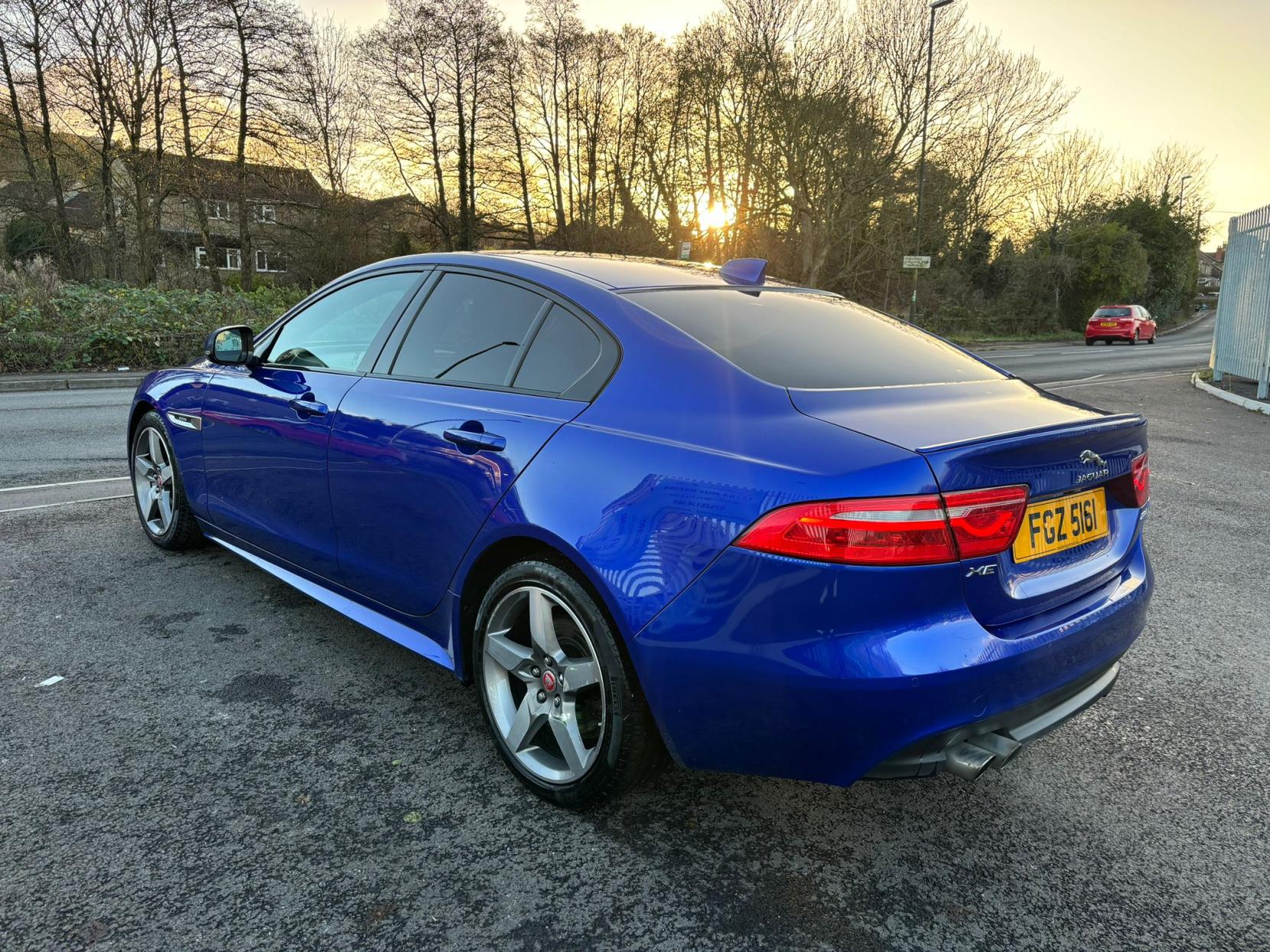 Jaguar XE 2.0d R-Sport Saloon 4dr Diesel Auto Euro 6 (s/s) (180 ps)