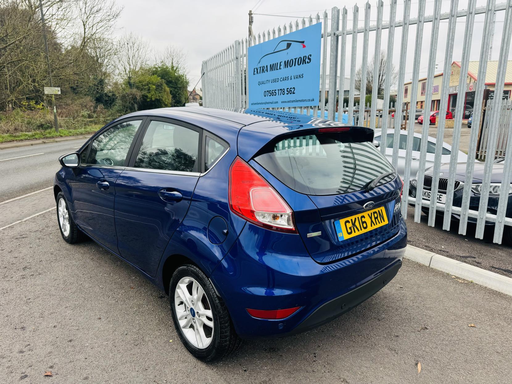 Ford Fiesta 1.0T EcoBoost Zetec Hatchback 5dr Petrol Manual Euro 6 (s/s) (100 ps)