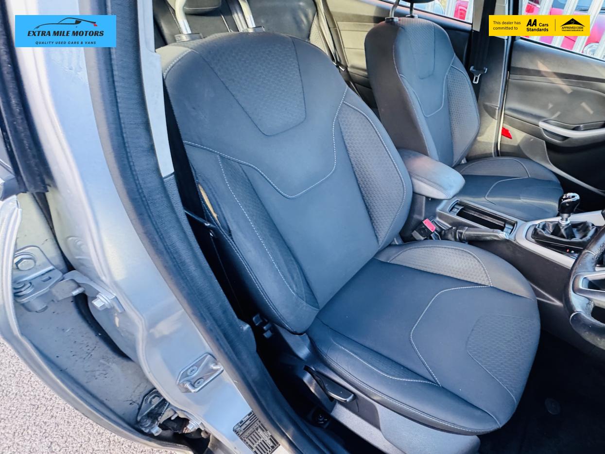 Ford Focus 1.0T EcoBoost Zetec Hatchback 5dr Petrol Manual Euro 6 (s/s) (125 ps)