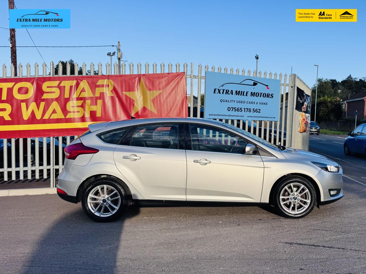 Ford Focus 1.0T EcoBoost Zetec Hatchback 5dr Petrol Manual Euro 6 (s/s) (125 ps)