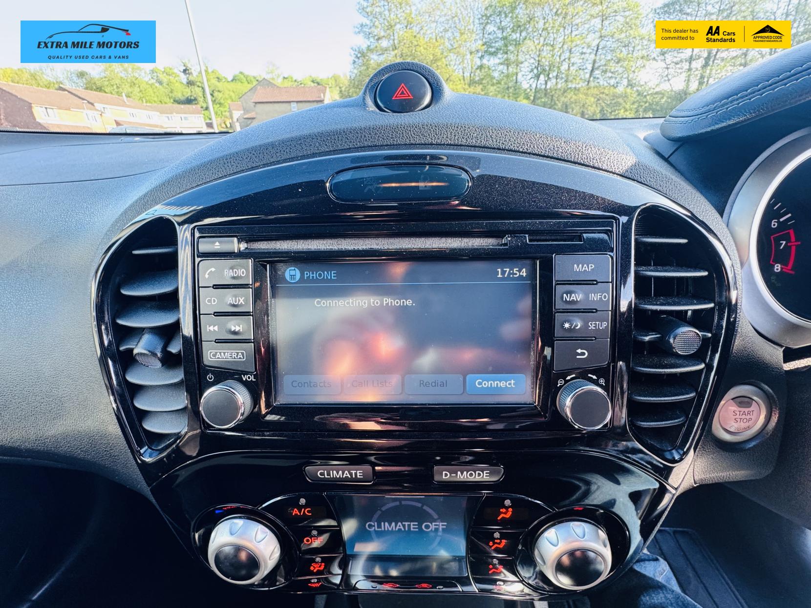 Nissan Juke 1.2 DIG-T Tekna SUV 5dr Petrol Manual Euro 5 (s/s) Euro 5 (115 ps)