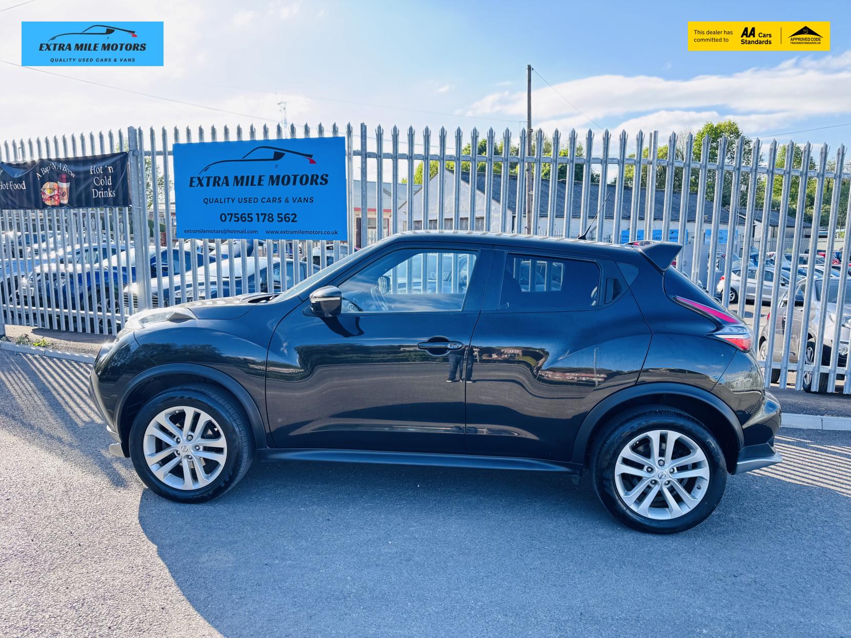 Nissan Juke 1.2 DIG-T Tekna SUV 5dr Petrol Manual Euro 5 (s/s) Euro 5 (115 ps)