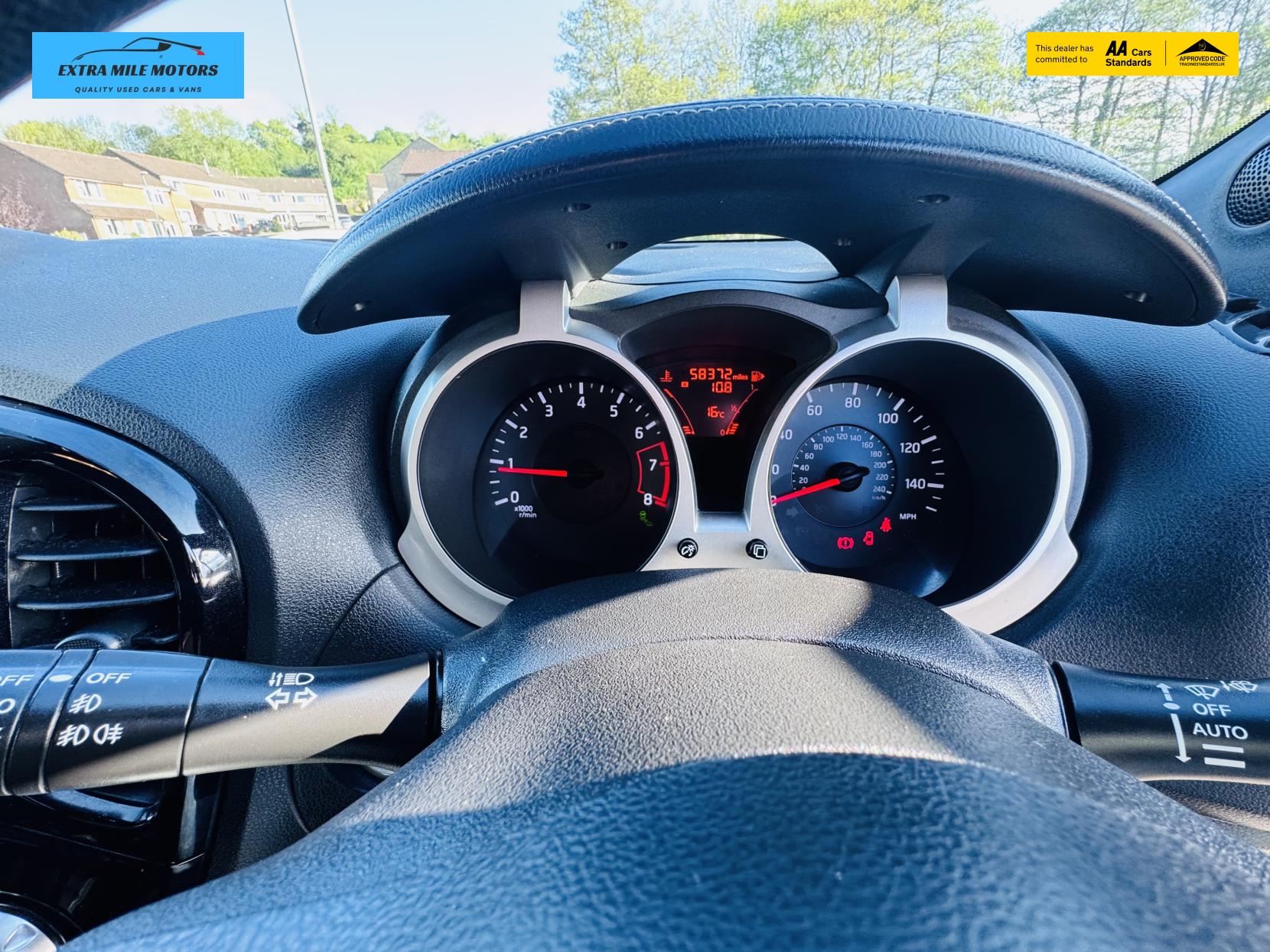 Nissan Juke 1.2 DIG-T Tekna SUV 5dr Petrol Manual Euro 5 (s/s) Euro 5 (115 ps)