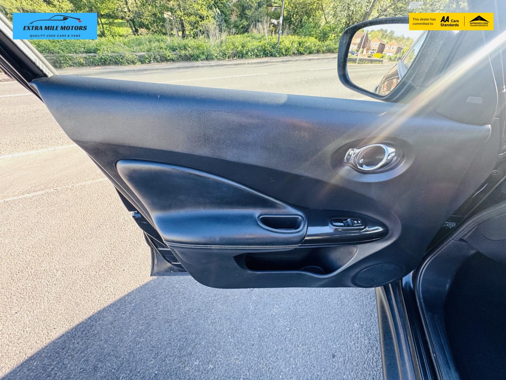 Nissan Juke 1.2 DIG-T Tekna SUV 5dr Petrol Manual Euro 5 (s/s) Euro 5 (115 ps)
