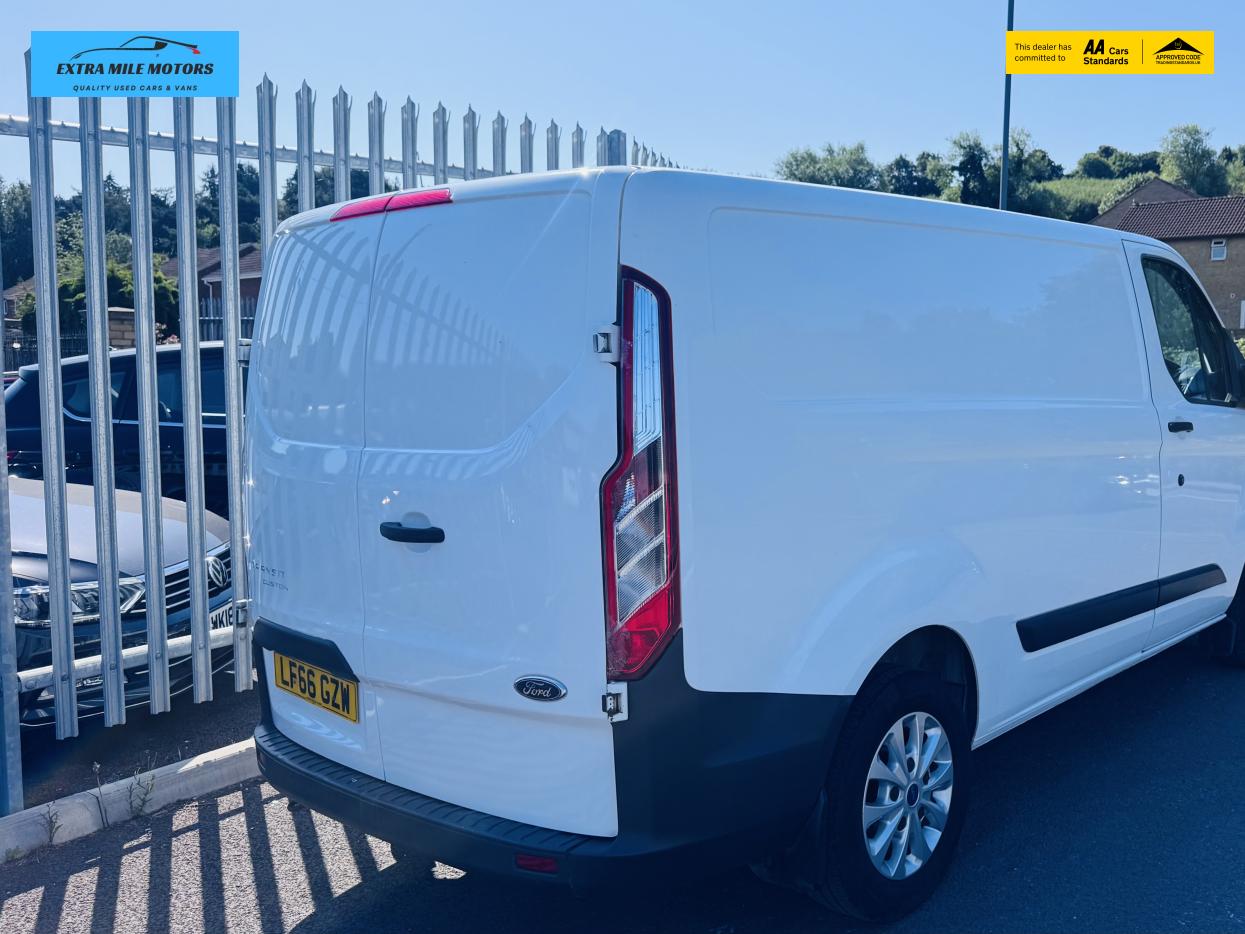 Ford Transit Custom 2.2 TDCi 290 Panel Van 5dr Diesel Manual L1 H1 (186 g/km, 98 bhp)