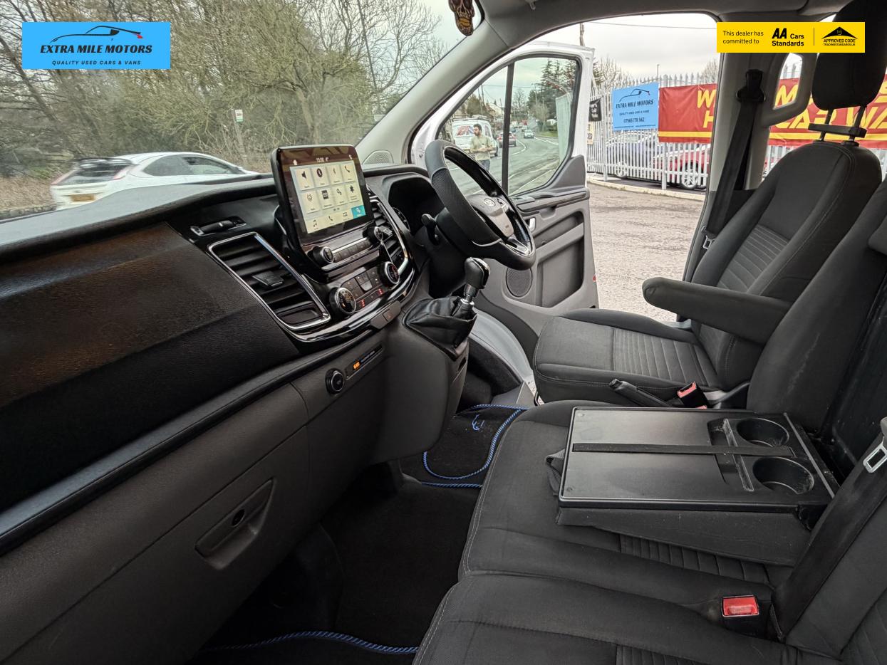 Ford Transit Custom 2.0 300 EcoBlue Limited Crew Van Double Cab 5dr Diesel Manual L1 H1 Euro 6 (6 Seat) (130 ps)
