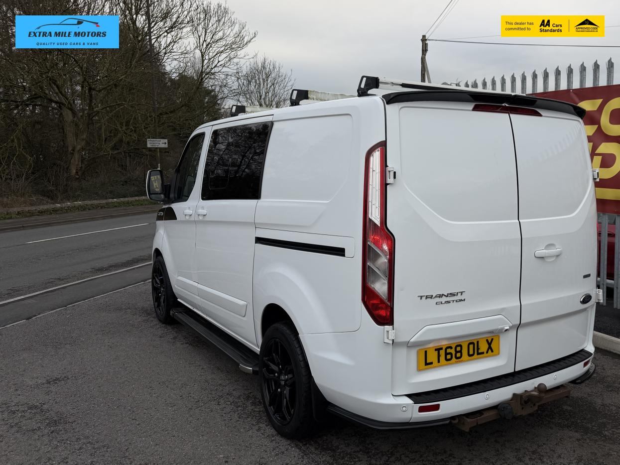 Ford Transit Custom 2.0 300 EcoBlue Limited Crew Van Double Cab 5dr Diesel Manual L1 H1 Euro 6 (6 Seat) (130 ps)