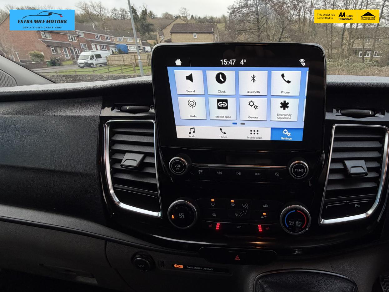 Ford Transit Custom 2.0 300 EcoBlue Limited Crew Van Double Cab 5dr Diesel Manual L1 H1 Euro 6 (6 Seat) (130 ps)