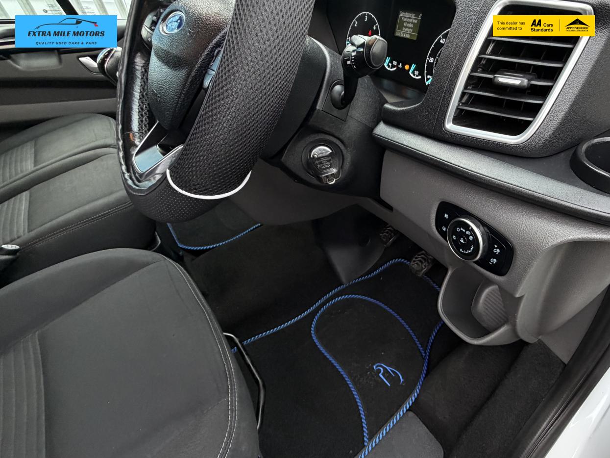 Ford Transit Custom 2.0 300 EcoBlue Limited Crew Van Double Cab 5dr Diesel Manual L1 H1 Euro 6 (6 Seat) (130 ps)