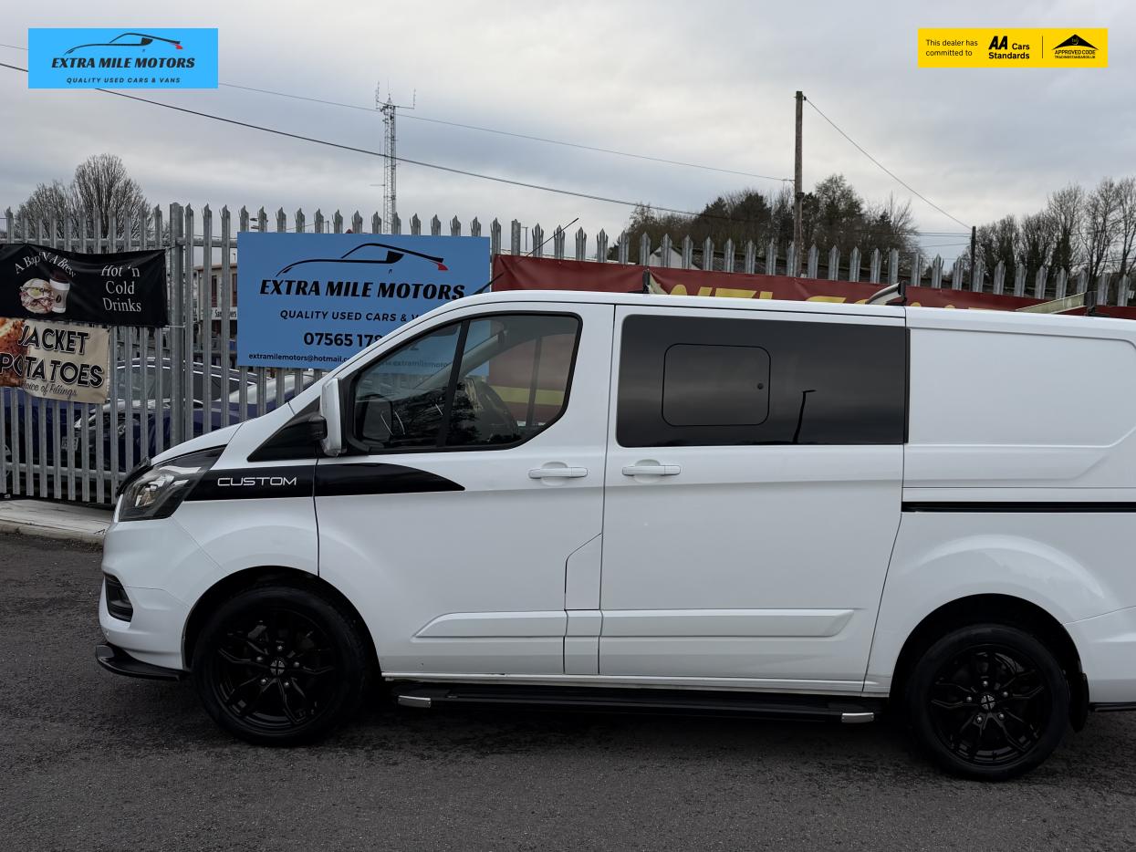 Ford Transit Custom 2.0 300 EcoBlue Limited Crew Van Double Cab 5dr Diesel Manual L1 H1 Euro 6 (6 Seat) (130 ps)