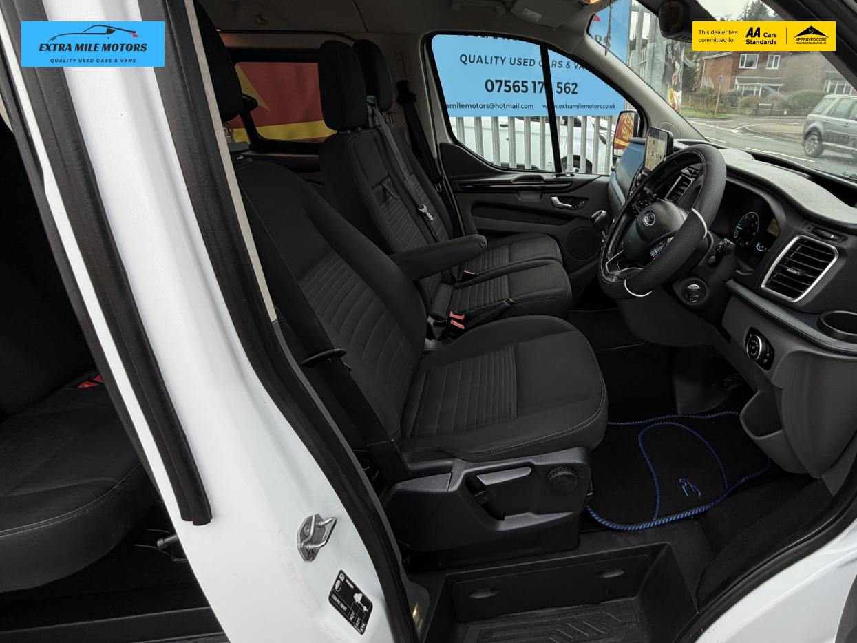 Ford Transit Custom 2.0 300 EcoBlue Limited Crew Van Double Cab 5dr Diesel Manual L1 H1 Euro 6 (6 Seat) (130 ps)
