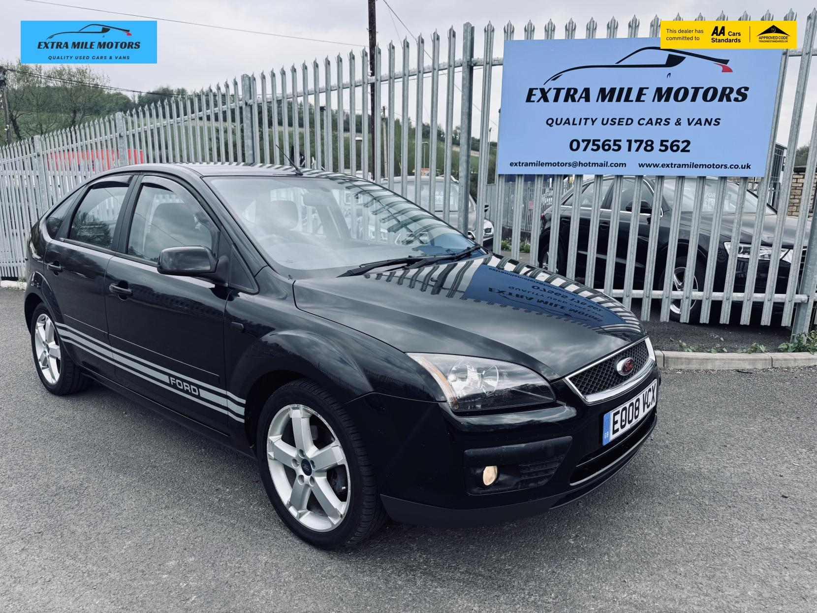 Ford Focus 1.8 Zetec Climate Hatchback 5dr Petrol Manual (169 g/km, 123 bhp)