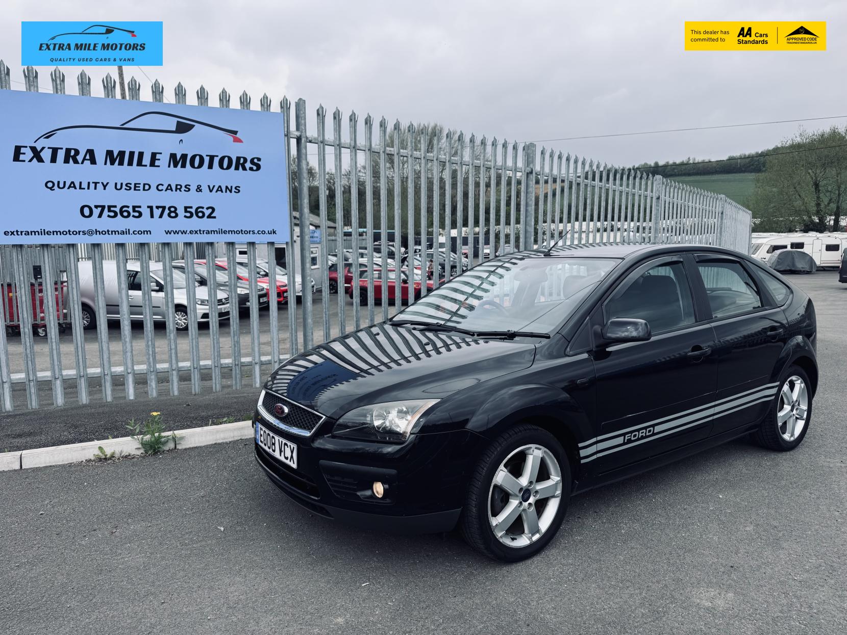 Ford Focus 1.8 Zetec Climate Hatchback 5dr Petrol Manual (169 g/km, 123 bhp)